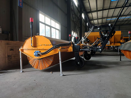 3.5米液壓驅(qū)動掃雪滾刷