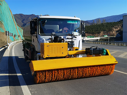 JL-DH80Z-2600自帶動力掃雪滾刷